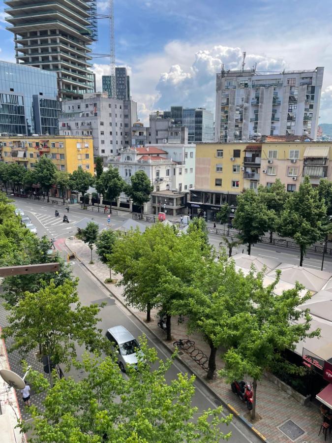City Center Apartment Kafe Flora Тирана Экстерьер фото